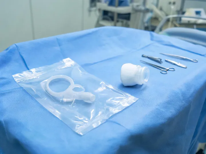 Airway and tracheostomy tray